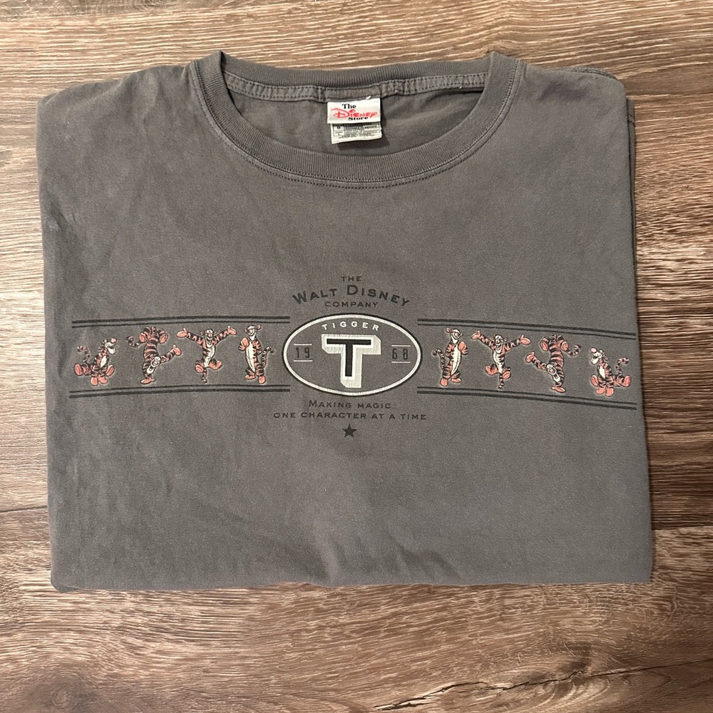 Vintage Tigger shirt